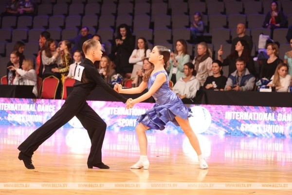 ФОТОФАКТ: Турнир по спортивным бальным танцам проходит в Минске