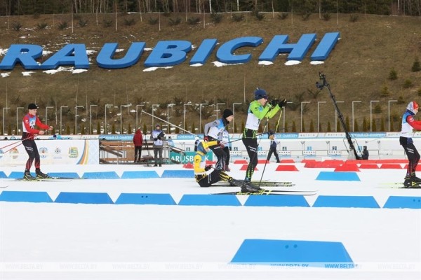 ФОТОФАКТ: Финальный этап республиканских соревнований "Снежный снайпер" проходит в "Раубичах"