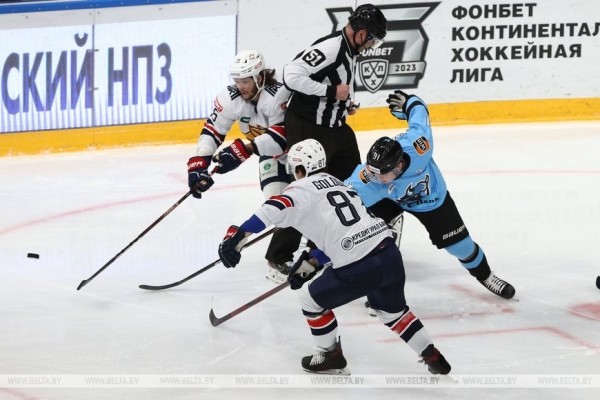 Хоккеисты минского "Динамо" обыграли "Металлург" в КХЛ Хоккеисты минского "Динамо" обыграли "Металлург" в КХЛ