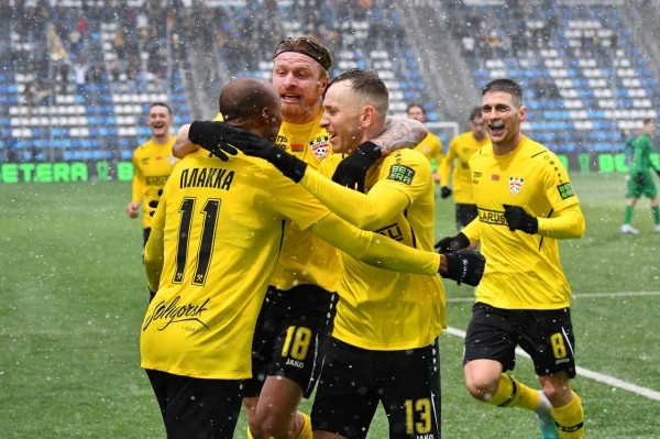 Футбол.  "Шахтер" с минимальным счетом одолел "Гомель" и во второй раз завоевал Суперкубок Беларуси
 