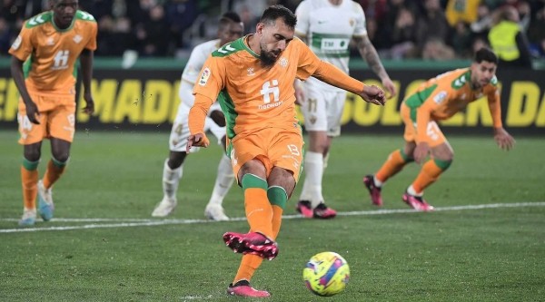 Футбол. Чемпионат Испании. "Бетис" одолел в гостях "Эльче"
Футбол. Чемпионат Испании. "Бетис" одолел в гостях "Эльче"