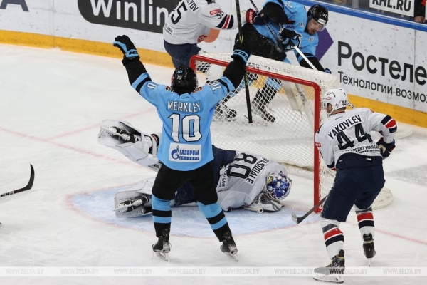 Хоккеисты минского "Динамо" обыграли "Металлург" в КХЛ Хоккеисты минского "Динамо" обыграли "Металлург" в КХЛ