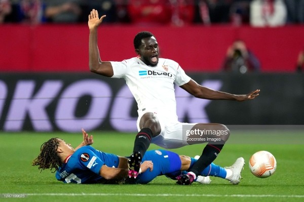 Футбол.  Лига Европы. Матчи 1/16 финала. "Севилья" крупно обыграла "ПСВ", "Ювентус" сыграл вничью с "Нантом" и другие итоги
 