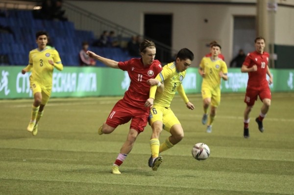 Футбол.  Кубок Развития. Сборная Беларуси (U-17) проиграла сверстникам из Казахстана и не поборется за медали
 