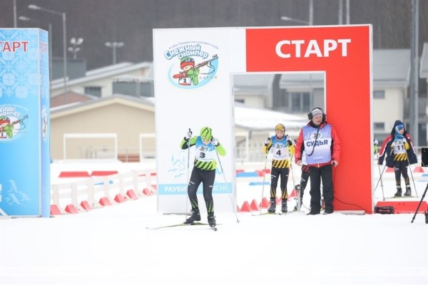 Антон Смольский на финале "Снежного снайпера": юным биатлонистам желаю чистой стрельбы и быстрого хода