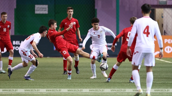 ФОТОФАКТ: Футболисты сборных Беларуси и Таджикистана сыграли вничью на международный турнире "Кубок развития - 2023" ФОТОФАКТ: Футболисты сборных Беларуси и Таджикистана сыграли вничью на международный турнире "Кубок развития - 2023"
