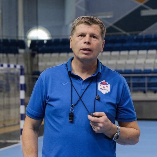 Гандбол.  Игорь Папруга: сейчас задача восстановиться, не потерять боевой настрой и постараться выдать хорошую игру
 