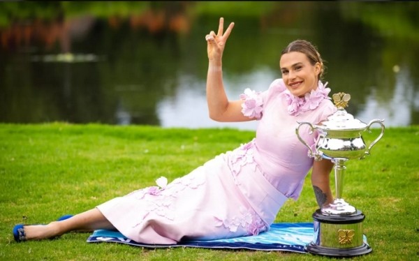 Теннис. Арина Соболенко занимает первое место в чемпионской гонке ВТА, Виктория Азаренко — на третьей позиции
Теннис. Арина Соболенко занимает первое место в чемпионской гонке ВТА, Виктория Азаренко — на третьей позиции