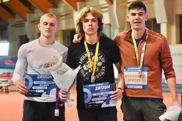 Летние виды.  Шестовик Матвей Волков выиграл золото чемпионата Беларуси, показав третий в истории вида результат среди юниоров
 