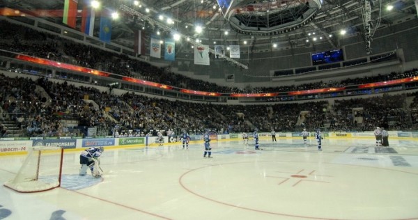 Хоккей.  Роман Ротенберг: на матчах СКА везде полные трибуны. В первый раз играли в Минске — сразу рекорд посещаемости сезона
 