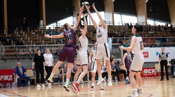 Баскетболистки "Горизонта" взяли бронзу Студенческой лиги РЖД Баскетболистки "Горизонта" взяли бронзу Студенческой лиги РЖД