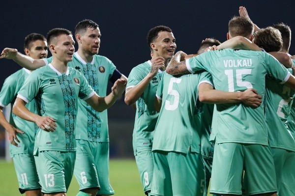 Футбол.  12 часов на самолете, два часа на автобусе: как сборная Беларуси будет добираться в Нови-Сад на матч со швейцарцами
 