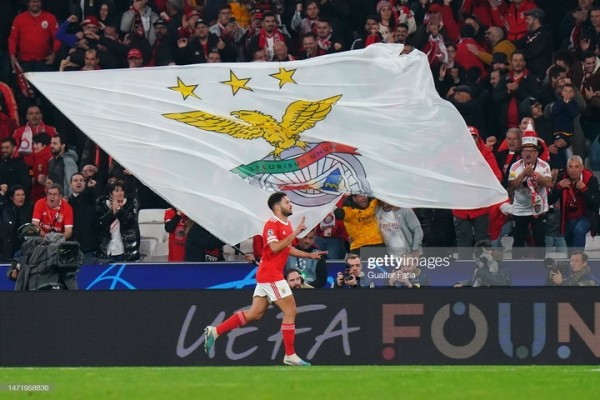 Футбол. Лига чемпионов. "Бенфика" разгромила "Брюгге" и вышла в четвертьфинал
Футбол. Лига чемпионов. "Бенфика" разгромила "Брюгге" и вышла в четвертьфинал