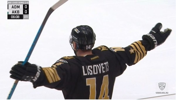 Хоккей.  КХЛ. "Адмирал" благодаря шайбе Лисовца победил "Ак Барс"
  