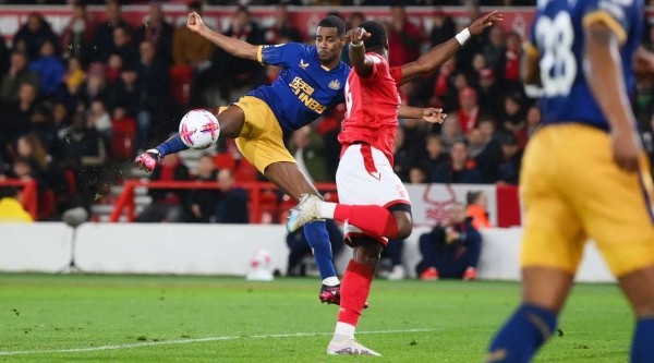 Футбол. Чемпионат Англии. "Ньюкасл" взял верх над "Ноттингемом". Александер Исак оформил дубль
Футбол. Чемпионат Англии. "Ньюкасл" взял верх над "Ноттингемом". Александер Исак оформил дубль