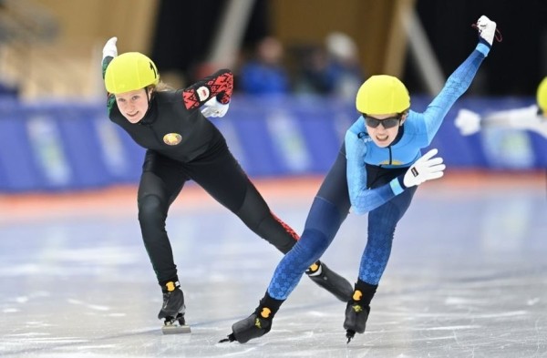 Белорусская конькобежка Полина Сивец завоевала серебро в масс-старте на Играх "Дети Азии" Белорусская конькобежка Полина Сивец завоевала серебро в масс-старте на Играх "Дети Азии"