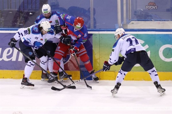 ФОТОФАКТ: Хоккеисты "Юности" одержали победу во втором матче серии плей-офф ФОТОФАКТ: Хоккеисты "Юности" одержали победу во втором матче серии плей-офф
