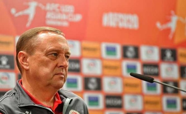 Футбол. Олег Кубарев уволен с поста главного тренера молодежной сборной Таджикистана
Футбол. Олег Кубарев уволен с поста главного тренера молодежной сборной Таджикистана