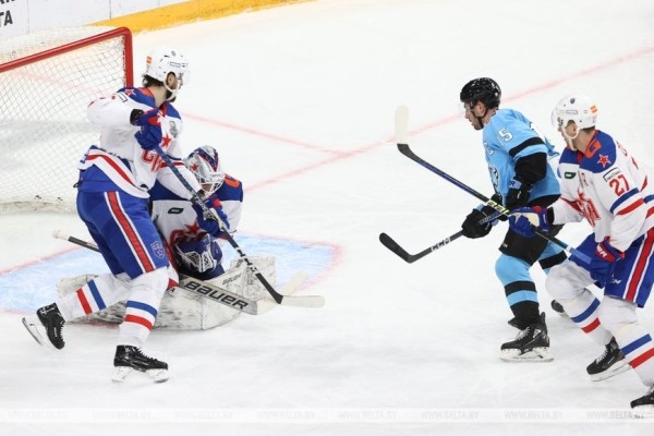 Минские динамовцы проиграли СКА в третьем матче первого раунда плей-офф КХЛ