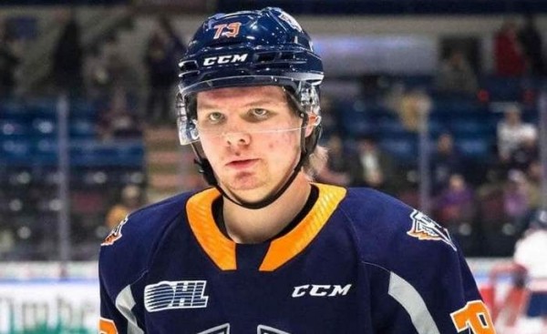 Хоккей. Кузьмин оформил дубль в матче OHL и был признан первой звездой встречи, у Польшакова победная шайба в WHL
Хоккей. Кузьмин оформил дубль в матче OHL и был признан первой звездой встречи, у Польшакова победная шайба в WHL