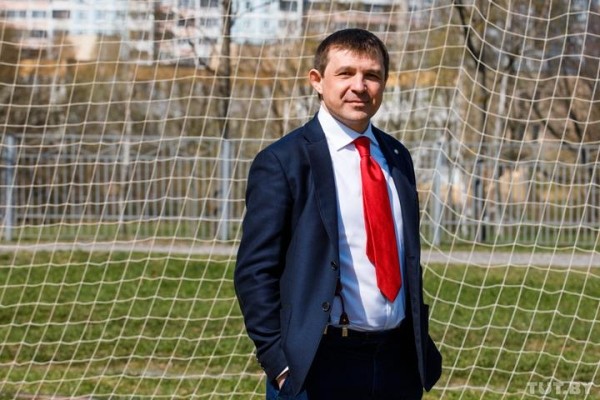 Футбол. Больше всего хет-триков за БАТЭ оформил Кутузов, наибольшее количество дублей — Родионов
Футбол. Больше всего хет-триков за БАТЭ оформил Кутузов, наибольшее количество дублей — Родионов