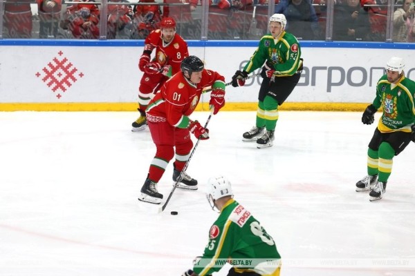 Хоккейная команда Президента вышла в финал любительского турнира Хоккейная команда Президента вышла в финал любительского турнира