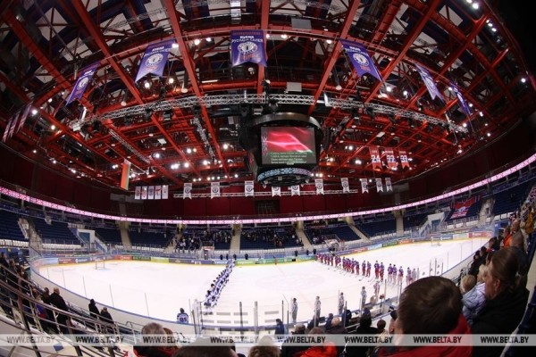 ФОТОФАКТ: Хоккеисты "Юности" одержали победу во втором матче серии плей-офф ФОТОФАКТ: Хоккеисты "Юности" одержали победу во втором матче серии плей-офф