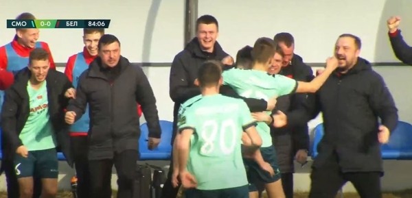 Футбол.  "Сморгонь" стартовала в высшей лиге с победы над "Белшиной"
  