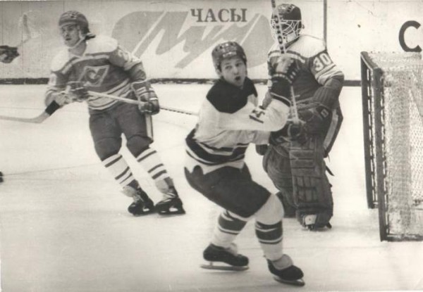 Хоккей.  На 66-м году жизни скончался рекордсмен  минского "Динамо" по количеству шайб, заброшенных за сезон Сергей Агулин
 