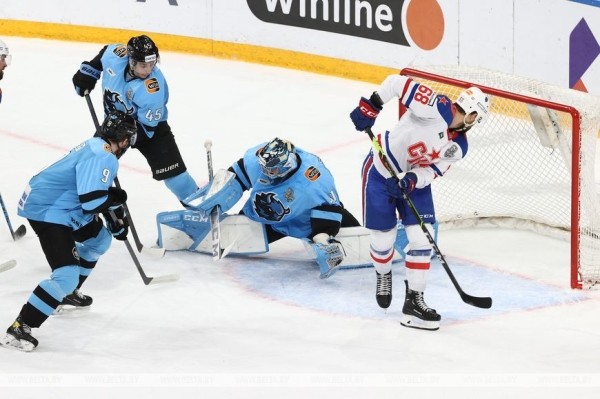 Минские динамовцы проиграли СКА в третьем матче первого раунда плей-офф КХЛ