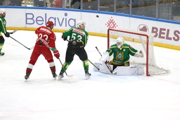 Хоккейная команда Президента вышла в финал любительского турнира Хоккейная команда Президента вышла в финал любительского турнира