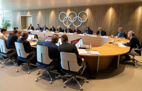 Разное.  Во вторник, 28 марта, исполком МОК примет решение по вопросу допуска белорусов и россиян к международным турнирам
&nbsp;