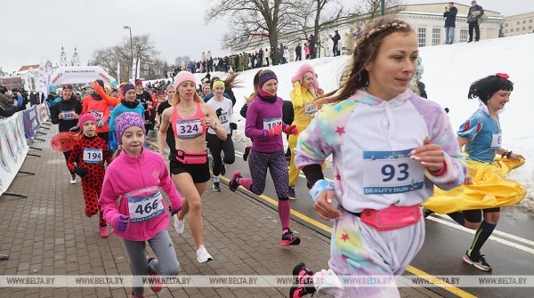 ФОТОФАКТ: В Минске прошел женский забег Beauty run