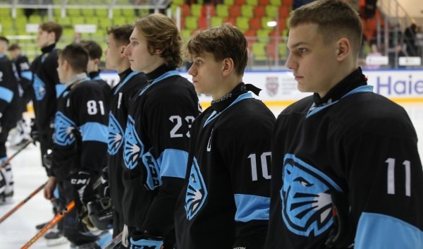 Хоккей.  "Динамо-Шинник" дважды выходило вперед, но уступило питерскому "Динамо" и не вышло в плей-офф МХЛ
 