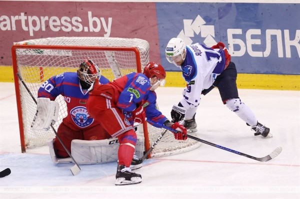 ФОТОФАКТ: Хоккеисты "Юности" одержали победу во втором матче серии плей-офф ФОТОФАКТ: Хоккеисты "Юности" одержали победу во втором матче серии плей-офф