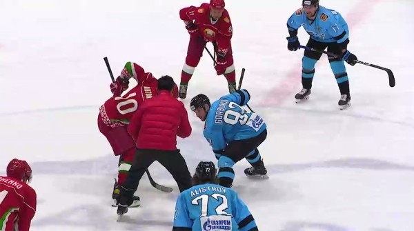 Хоккейные команды Президента Беларуси и "Динамо-Минск" провели совместную тренировку