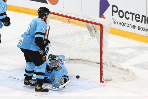 Минские динамовцы проиграли СКА в третьем матче первого раунда плей-офф КХЛ
