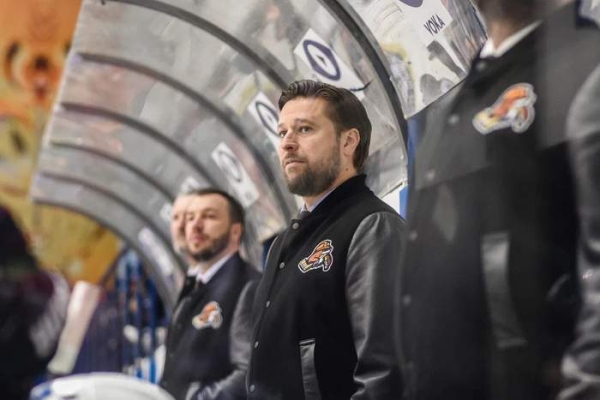 Хоккей. Ярослав Чуприс: надо задуматься каждому хоккеисту о своей роли в команде
Хоккей. Ярослав Чуприс: надо задуматься каждому хоккеисту о своей роли в команде