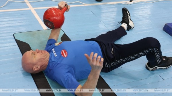 Белорусский силач Вячеслав Хоронеко установил новый мировой рекорд Белорусский силач Вячеслав Хоронеко установил новый мировой рекорд