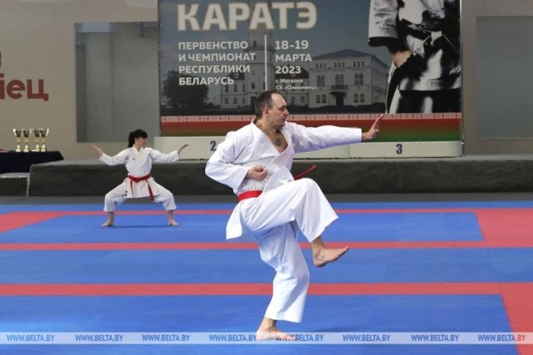 Около 350 спортсменов стали участниками первенства и чемпионата Беларуси по карате в Могилеве