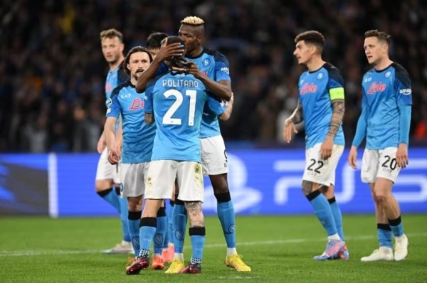 Футбол.  Лига чемпионов. "Наполи" разгромил "Айнтрахт" и впервые пробился в четвертьфинал. У Осимхена дубль
 