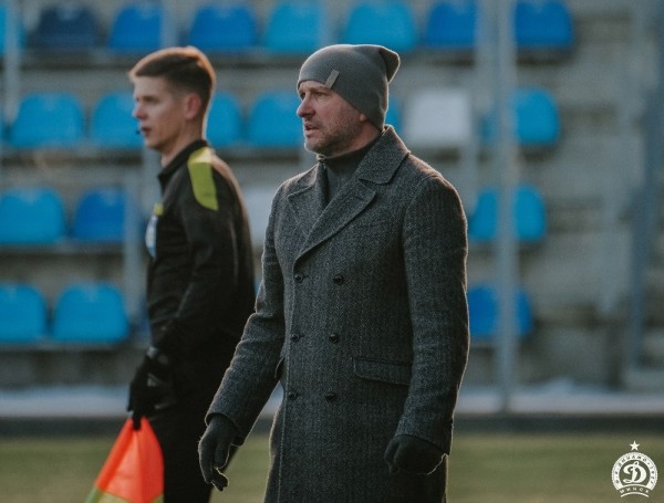 Футбол.  Минское "Динамо" крупно обыграло "Ислочь", забив три безответных гола
 