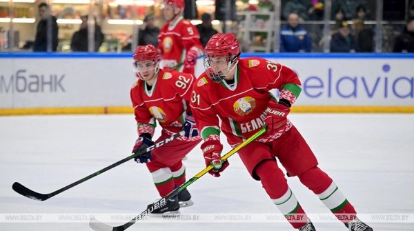 Определились пары 1/2 финала любительского хоккейного турнира Определились пары 1/2 финала любительского хоккейного турнира