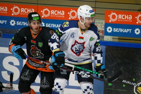 Хоккей. Betera-Экстралига. "Металлург" на своей площадке переиграл "Шахтер" и вышел вперед в полуфинальной серии
Хоккей. Betera-Экстралига. "Металлург" на своей площадке переиграл "Шахтер" и вышел вперед в полуфинальной серии