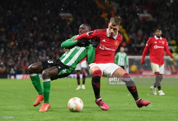 Футбол.  Лига Европы. 1/8 финала. Первые матчи. "Манчестер Юнайтед" крупно обыграл "Бетис" и другие результаты
 