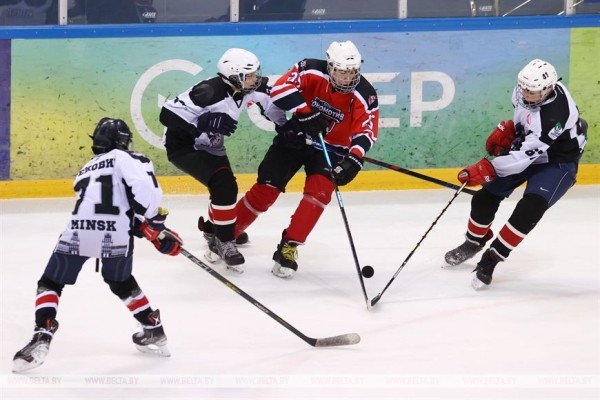 ФОТОФАКТ: В Минске завершился финальный этап соревнований среди детей и подростков по хоккею "Золотая шайба"