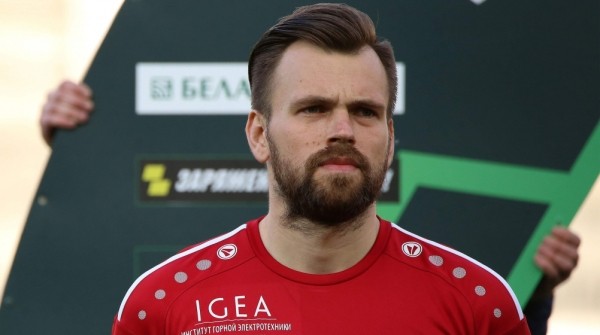 Футбол.  Александ Гутор внесен в заявку казахстанского "Аксу" на сезон. Он стал 20-м белорусом в чемпионате Казахстана
 