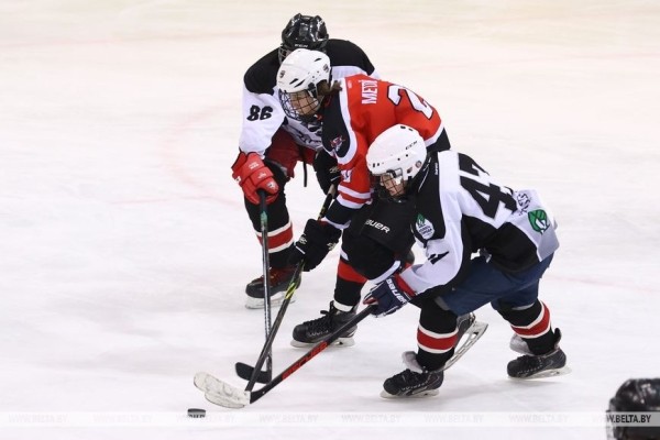 Юные хоккеисты минского "Локомотива" выиграли "Золотую шайбу"