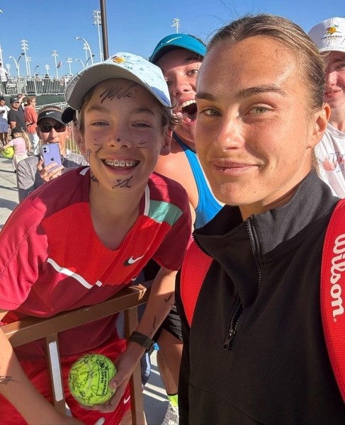 Теннис. Арина Соболенко: люблю поддержку здесь, в теннисном раю
Теннис. Арина Соболенко: люблю поддержку здесь, в теннисном раю