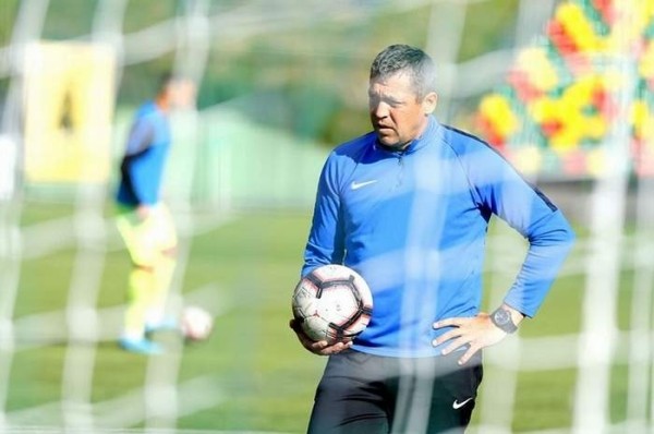 Футбол.  Альберт Рыбак: добавится группа ребят, и будем создавать коллектив, который покажет более зрелищную игру с БАТЭ
 